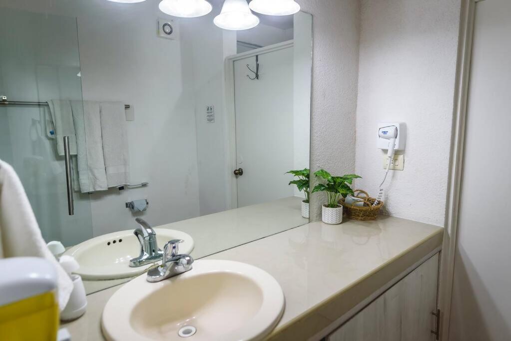 Depab Privado, Centrico,Wifi 80 Mb ,Aire Acondicionado ,Cocina, Cochera Techada, Ciudad Valles Ngoại thất bức ảnh